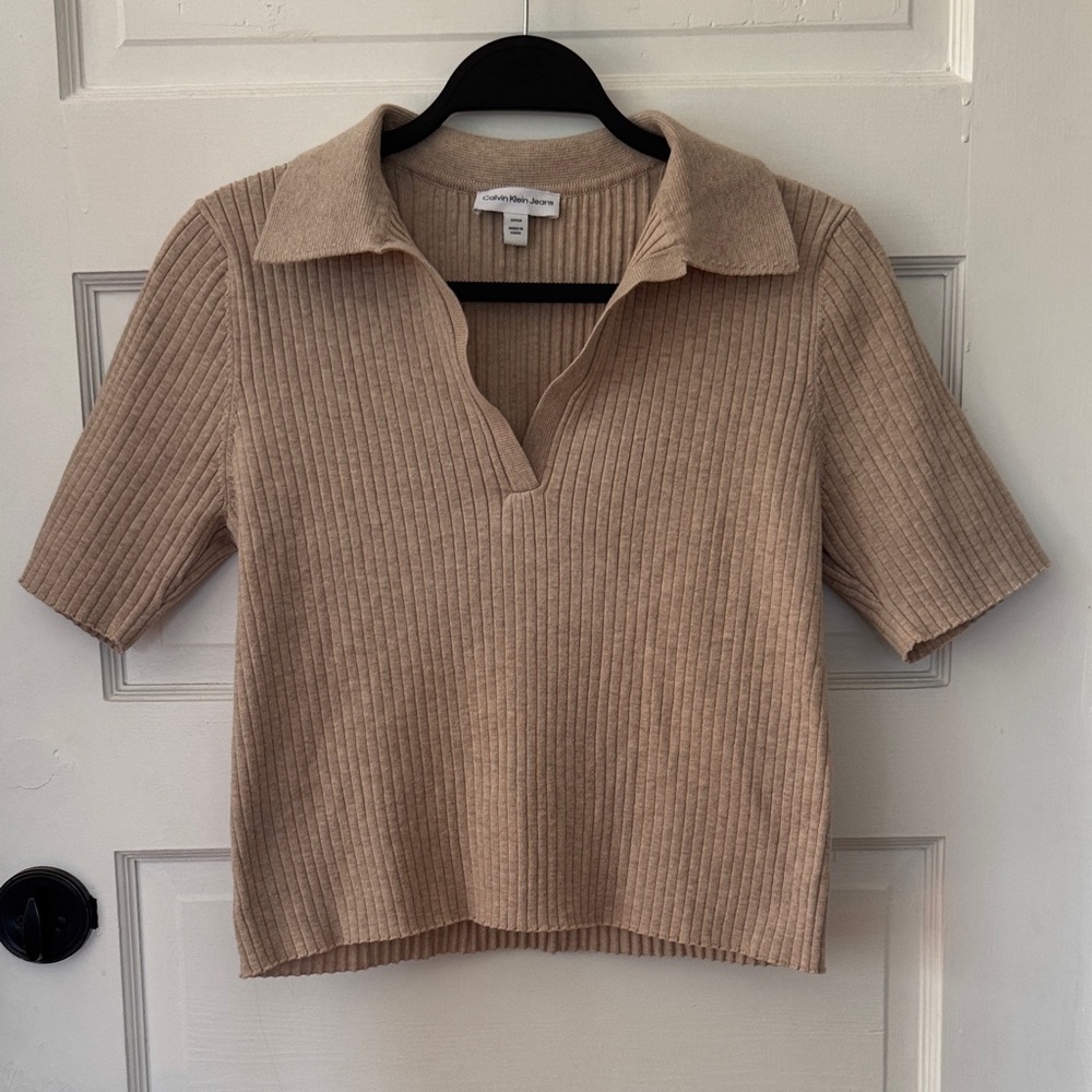NWOT Calvin Klein Jeans Beige Ribbed Collared Blouse